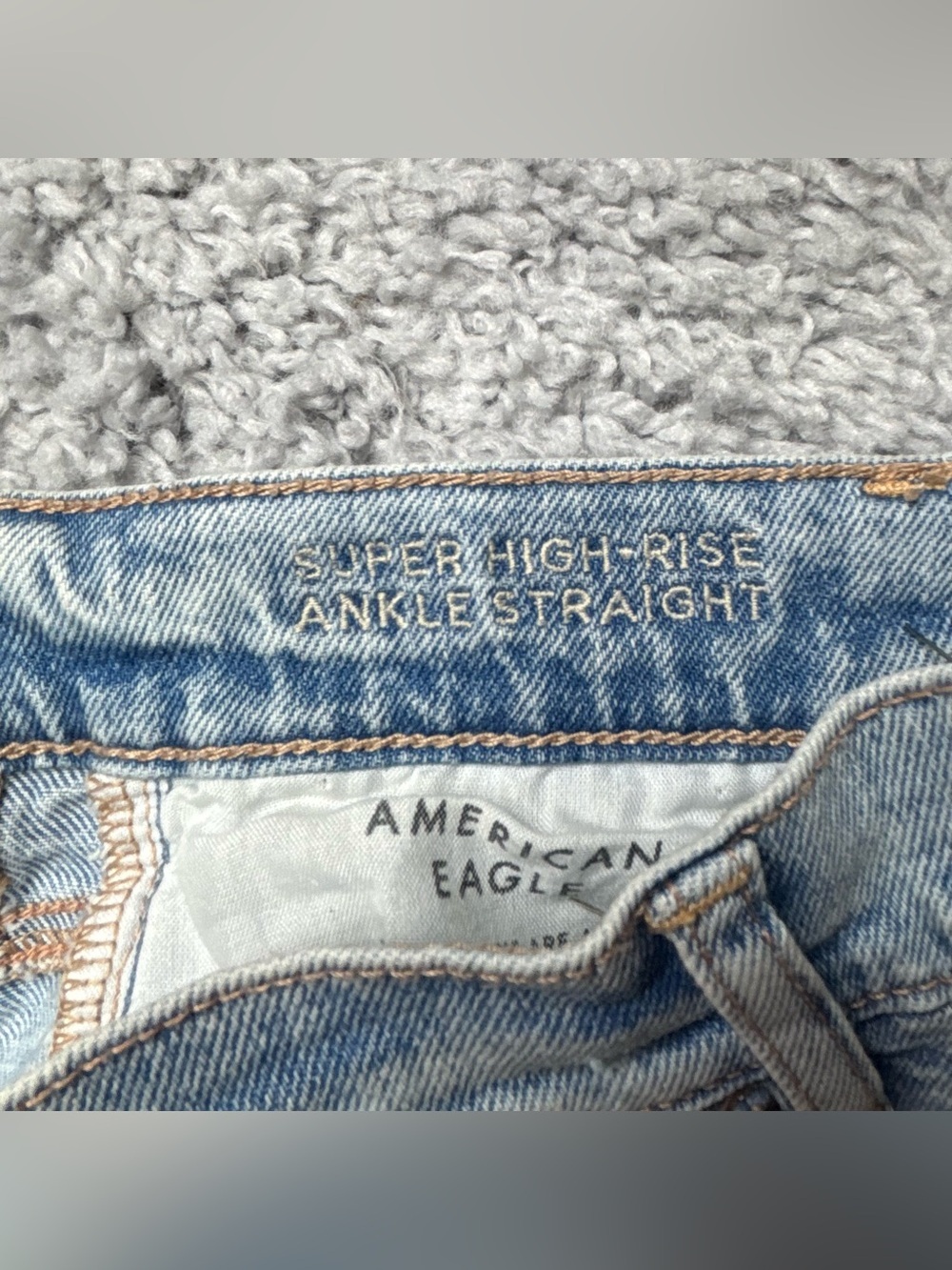 AMERICAN EAGLE Jeans Womens 4 Long Super High Rise Ankle Straight Light Distress - Picture 4 of 7